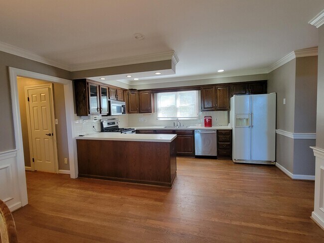 Building Photo - 210 Rhynehardt Rd