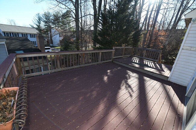 Building Photo - Gorgeous 4 BR 2+2 Baths Colonial - Finished Walk-Out Basement and Car Garage