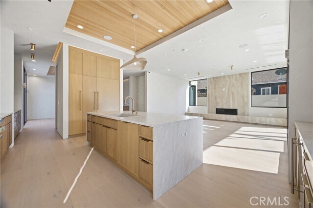 Building Photo - 4827 Stansbury Ave