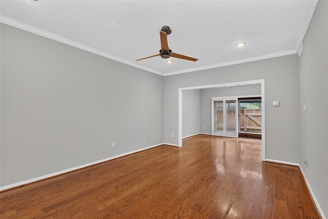 Building Photo - 11711 Memorial Dr