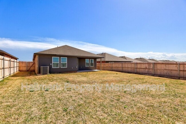 Building Photo - 4109 Sara Pk Dr