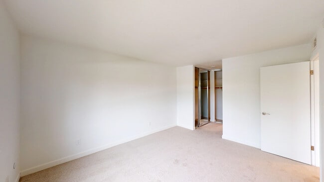 Building Photo - 400 Alameda del Prado
