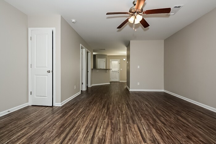 Building Photo - 2435 Marlin Dr