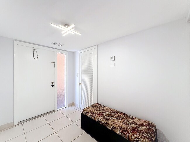 Building Photo - 755 Dotterel Rd