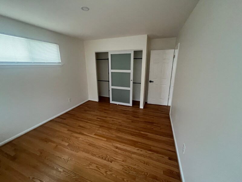 Building Photo - 522 E Indian Spring Dr