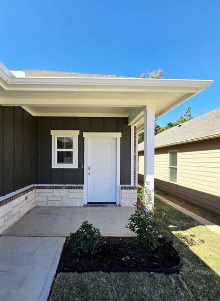 Building Photo - 1603 Everwood Ct