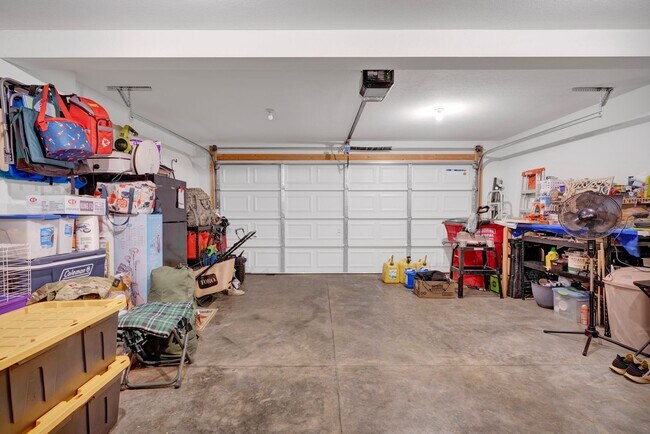 Building Photo - 456 Woodtrace Dr