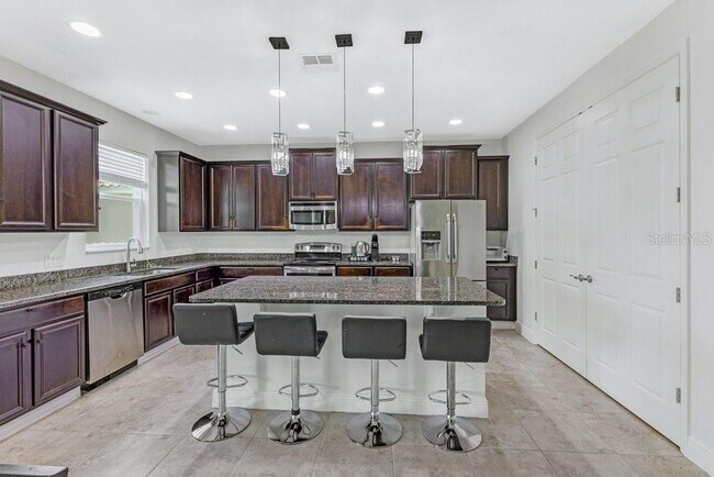 Building Photo - 3802 Carrick Bend Dr