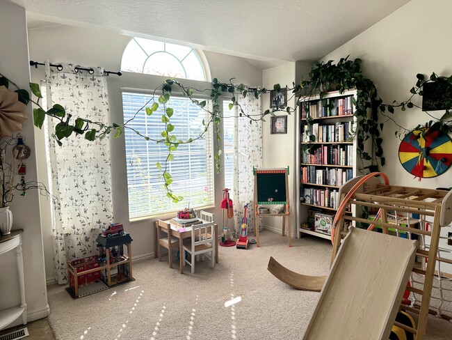 Building Photo - 2258 W 5700 S