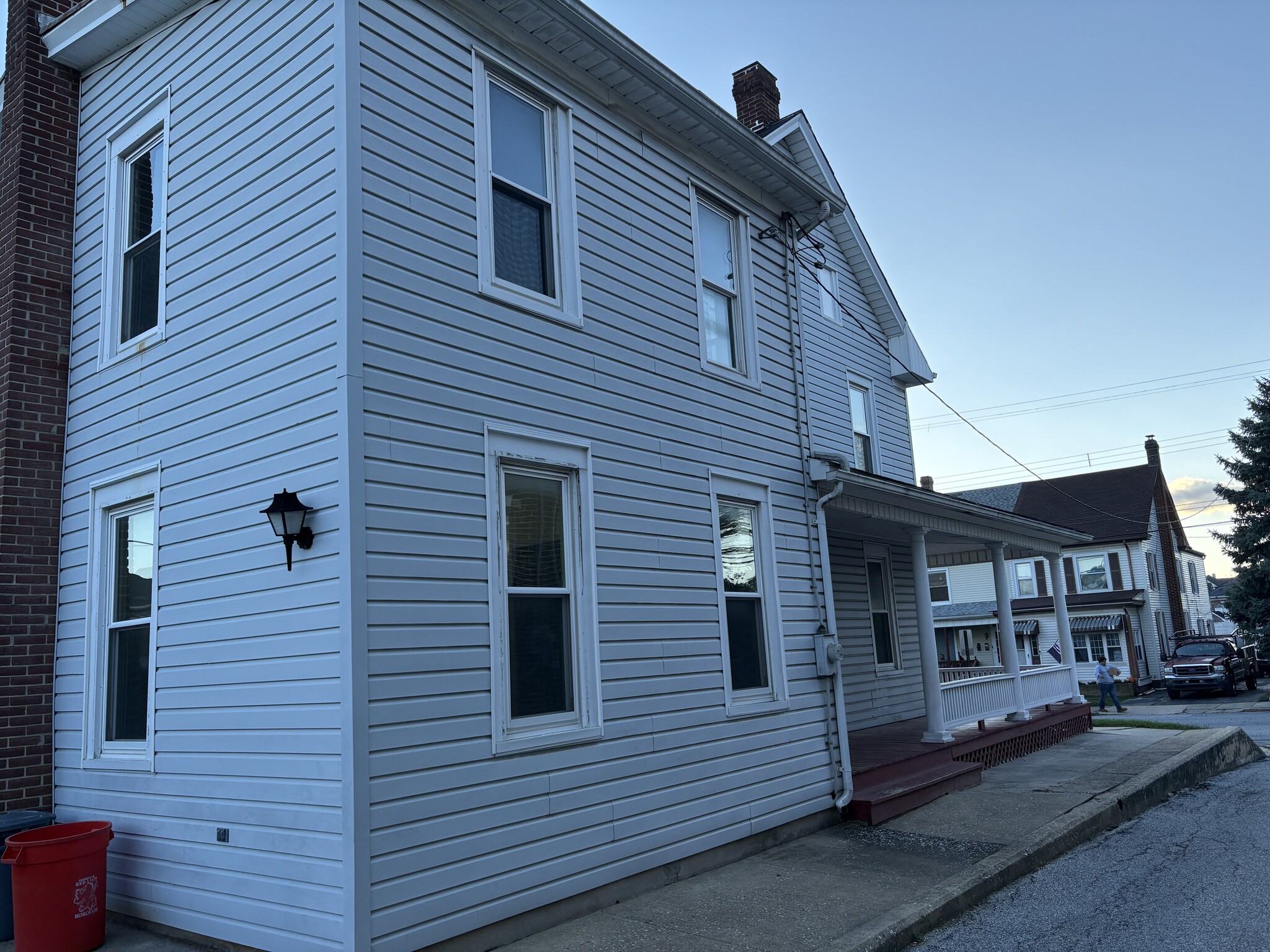 Building Photo - 115 S Franklin St