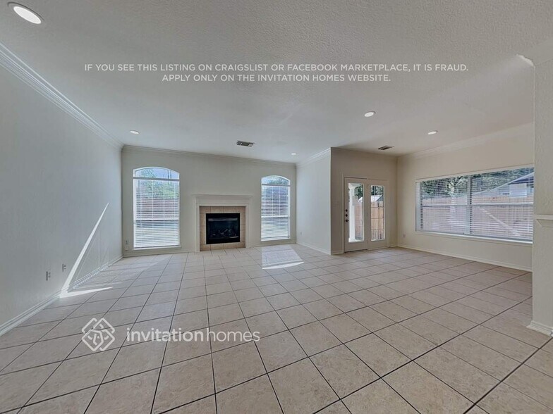 Building Photo - 15231 Henderson Point Dr