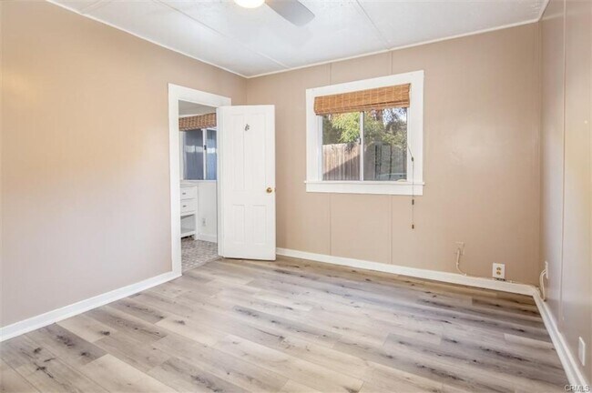 Building Photo - 1172 Catalina St