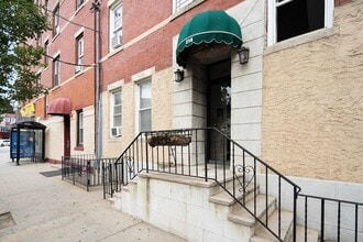 Building Photo - 314 Paterson Plank Rd