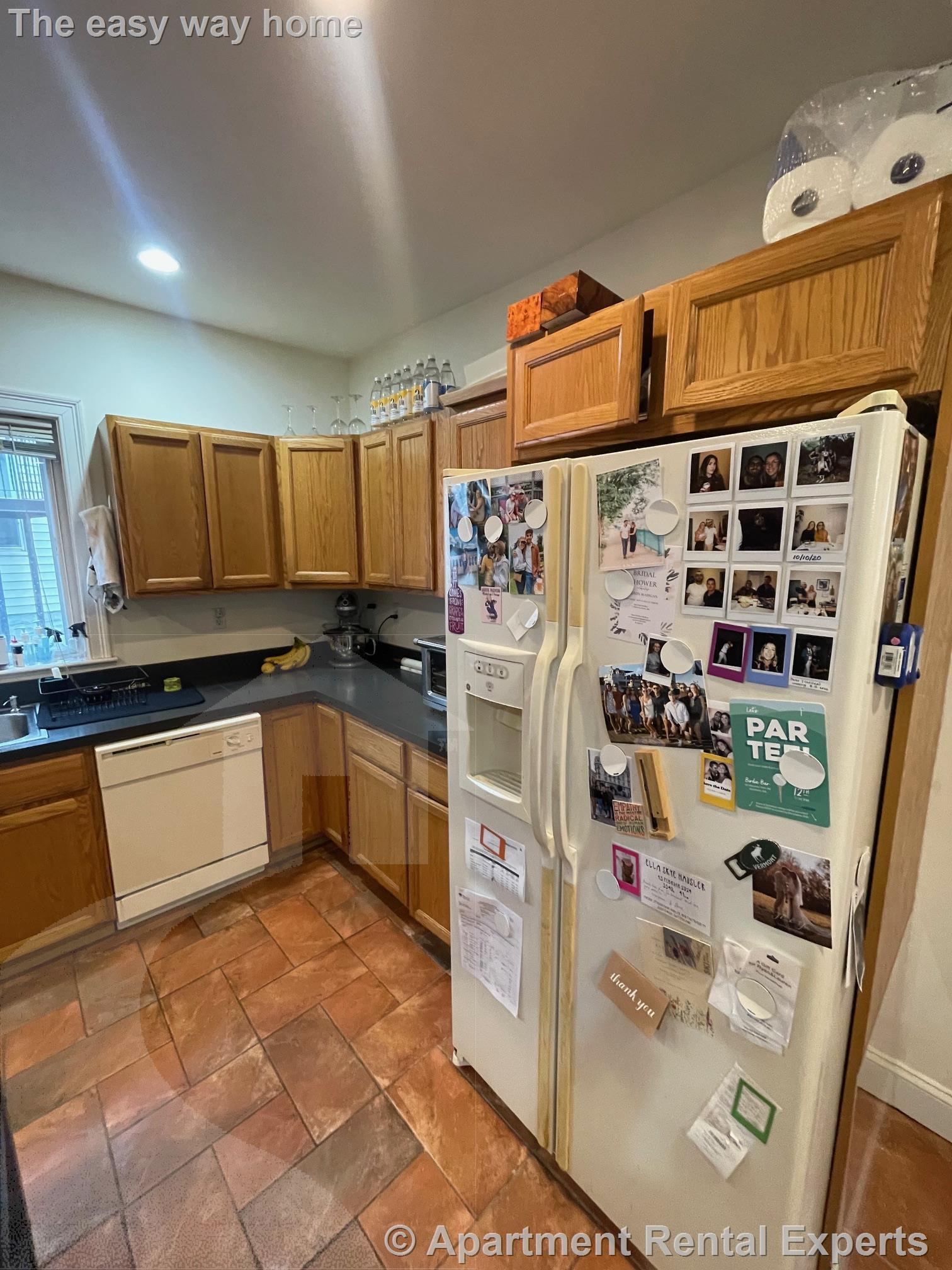 Building Photo - 23 Hall St