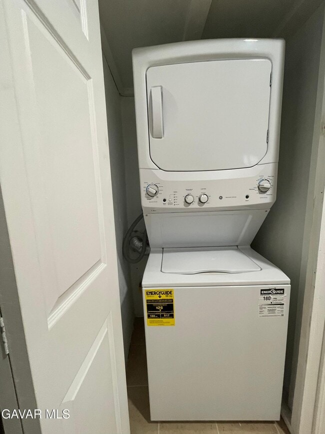 Building Photo - 369 E Avenue R4