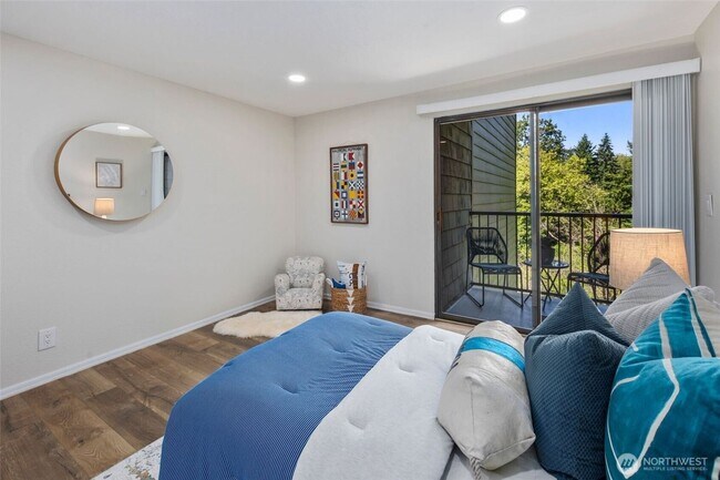 Building Photo - Resort Living at home!