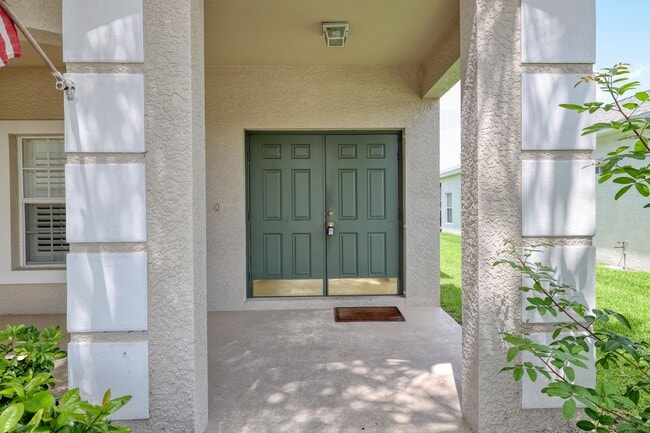 Building Photo - January Special offer 50% off First Month's Rent!  5 Bedroom In Cypress Cay in the Gateway Community