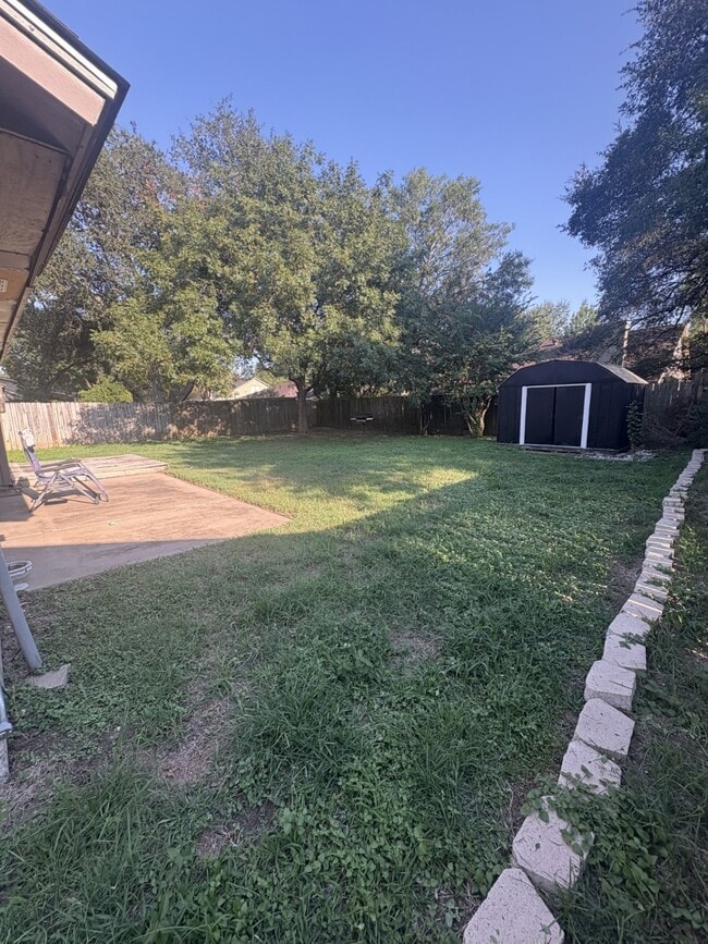 Building Photo - 22419 Deville Dr