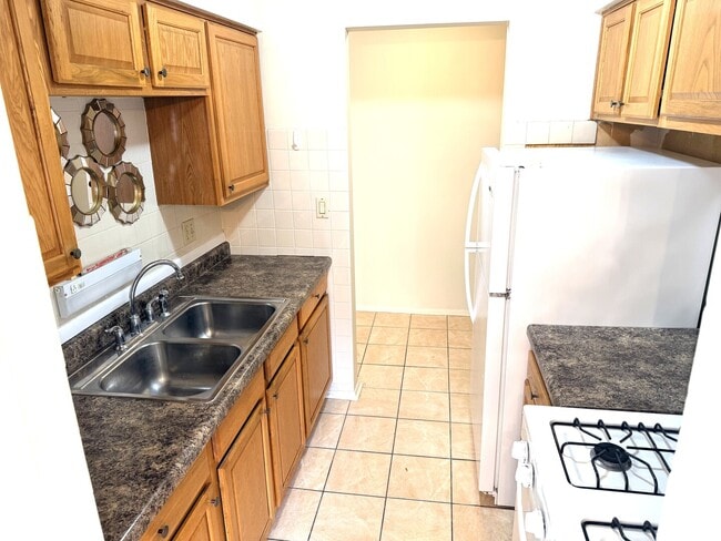 Building Photo - 8440 Skokie Blvd