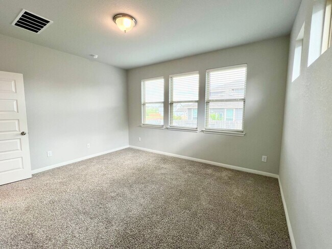 Building Photo - 256 Wild Wind Trail