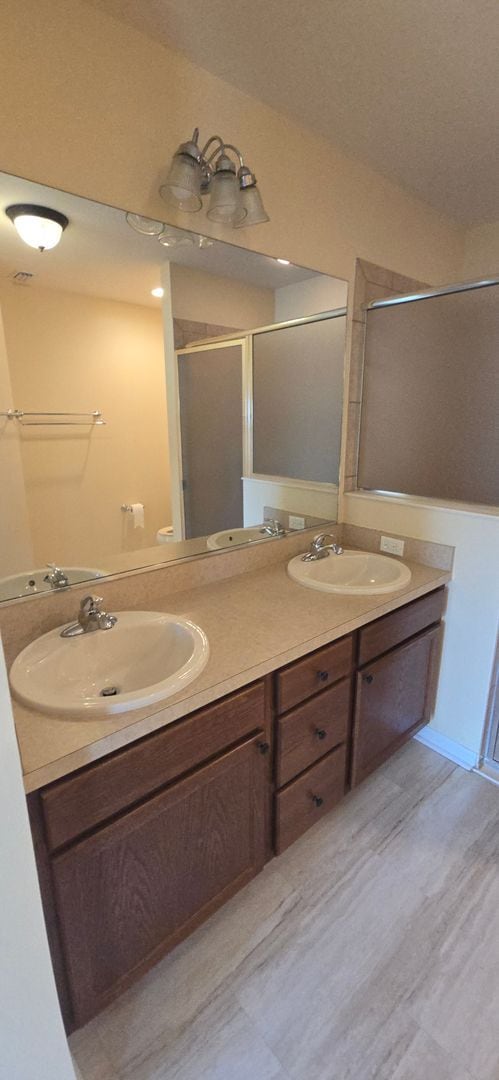Building Photo - Charming 2-Bed, 2-Bath Home in The Village...