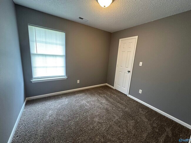 Building Photo - 115 Turnbrook Dr SW