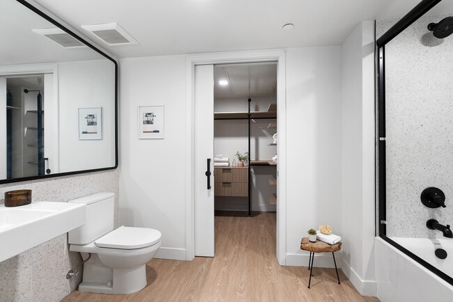 Building Photo - 3688 Overland Ave Los Angeles, CA 90034