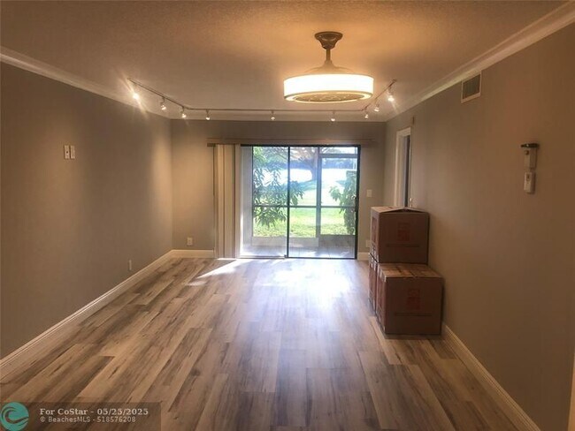 Building Photo - 2950 Olivewood Terrace