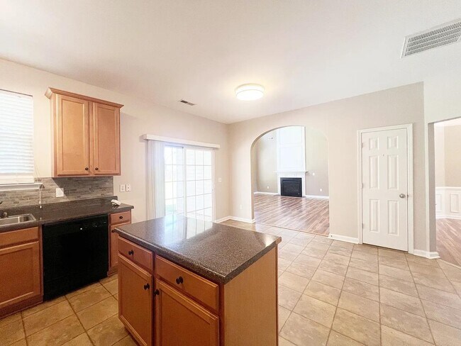 Building Photo - 703 Kingsmoor Dr