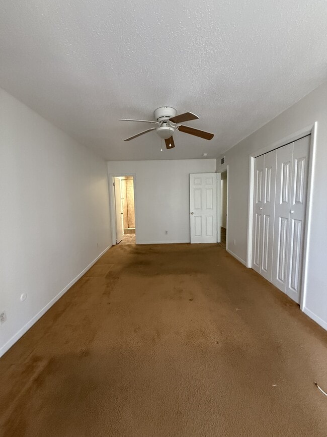 Building Photo - 6828 Escondido Dr