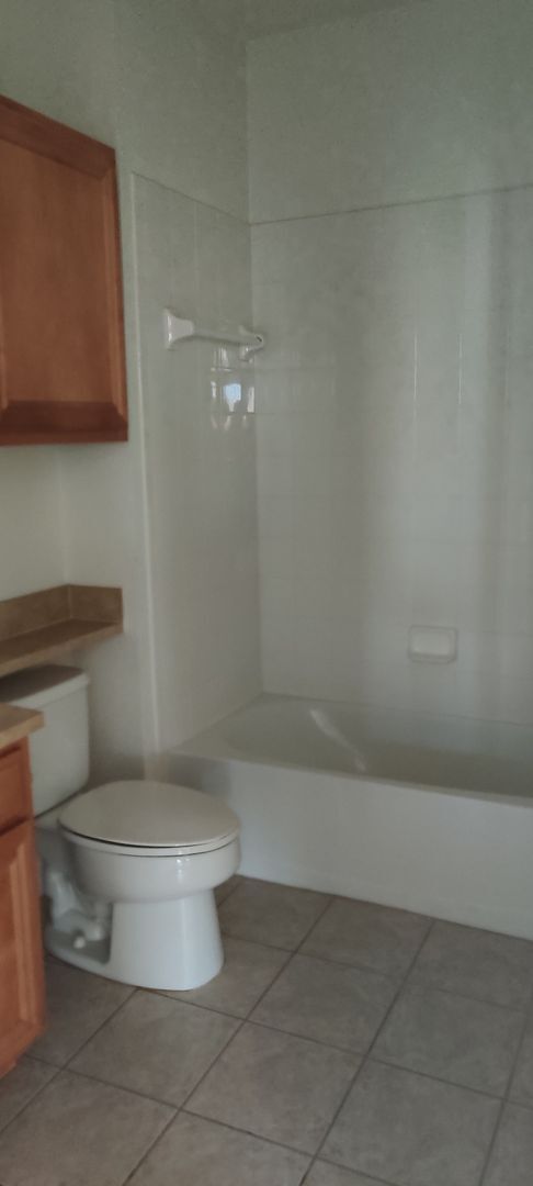 Building Photo - Serenata - 307