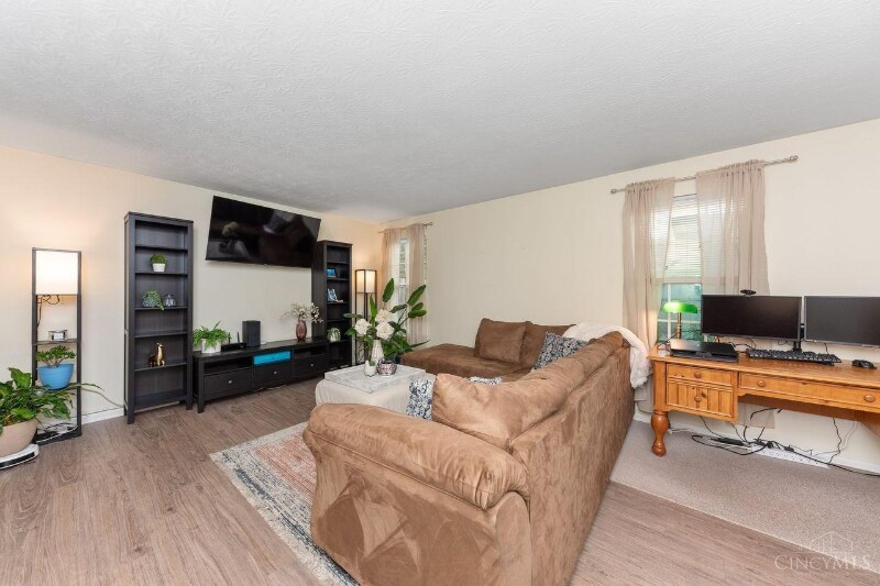 Building Photo - 6027 Marsh Cir