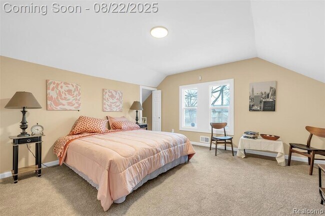 Building Photo - 8857 Charlevoix St