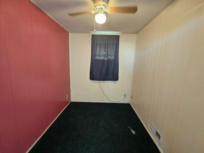 Building Photo - 2 bed/2 bath Manufactured Home in Desirabl...