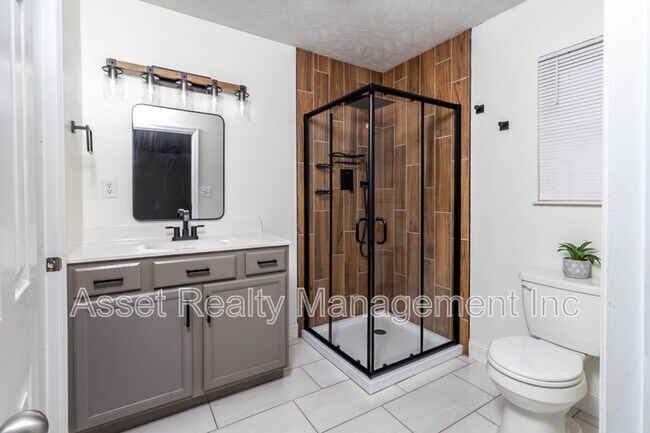 Building Photo - 2821 Vicksburg Ln