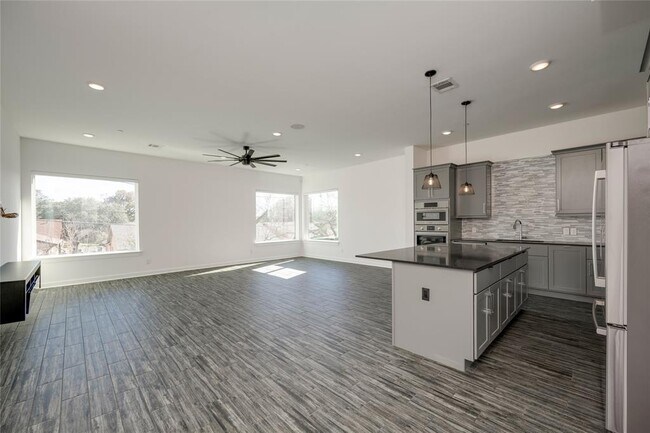 Building Photo - 1417 Kramer Ln