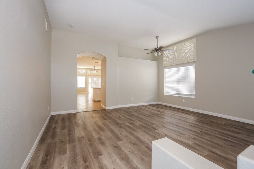 Building Photo - 5037 Via De Fortuna Way