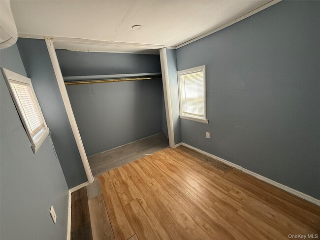 Building Photo - 275 Robinson Ave