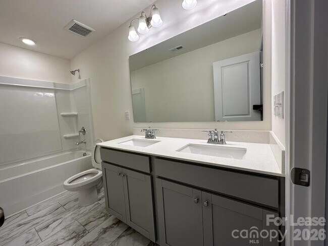 Building Photo - 2897 Yeager Dr NW