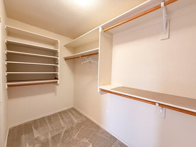 Building Photo - Spacious Home in Ventana Ranch