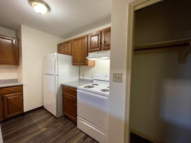 Building Photo - 521 Pine St