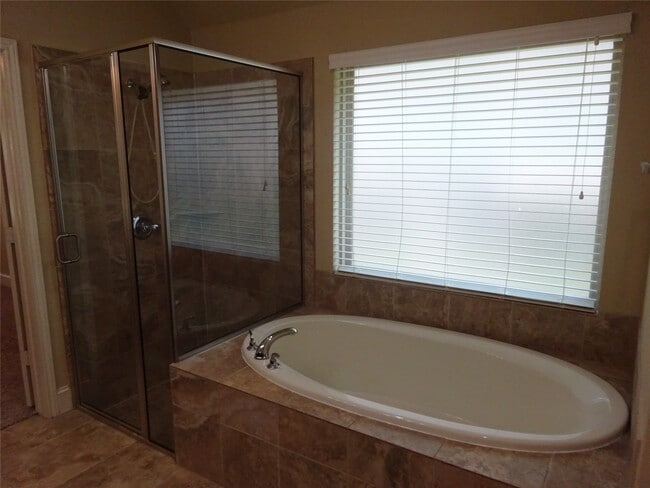 Building Photo - 3047 Sandstone Creek Ln