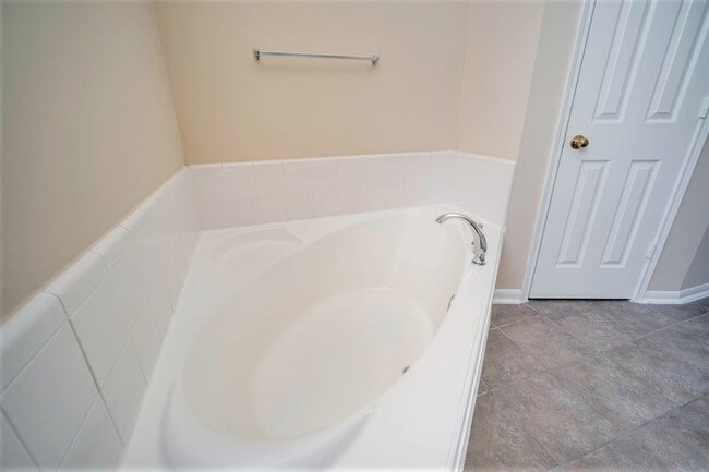 Building Photo - 4202 Cantrell Ct