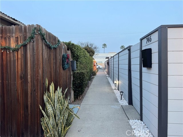 Building Photo - 754 N Shattuck Pl