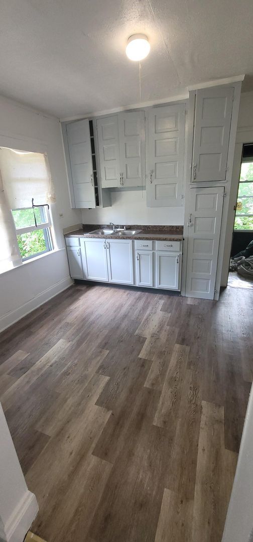 Building Photo - 626 E 130th St