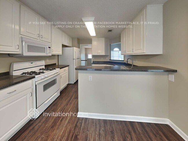 Building Photo - 4103 Lake Summit Ct