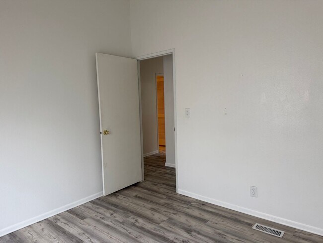 Building Photo - ? Newly Remodeled 3 Bedroom, 2 Bath Home in Monroe, Oregon ?