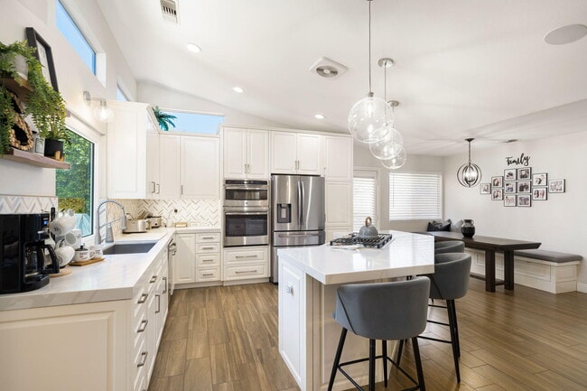 Building Photo - 76941 Coventry Cir