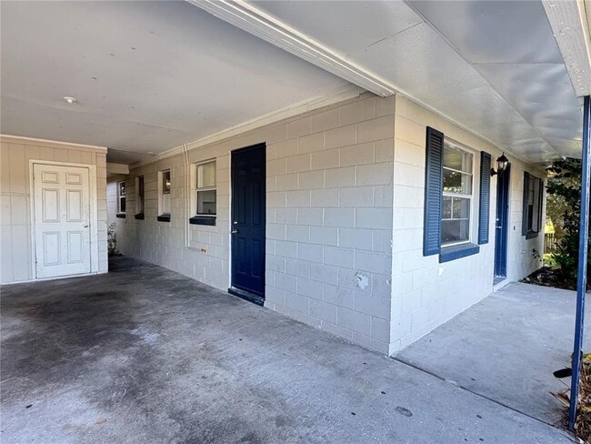 Building Photo - 4883 N Pine Hills Rd