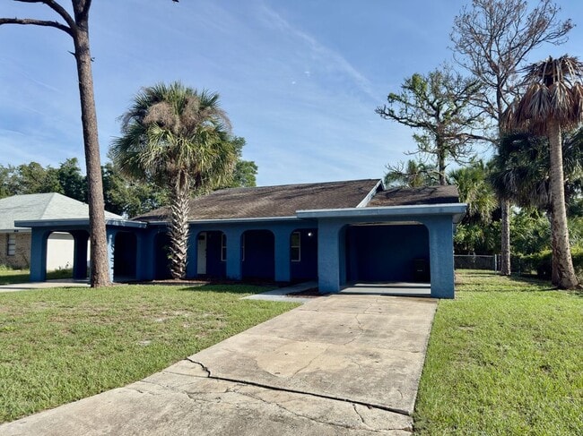 Primary Photo - 1700 Ridgewood Ln